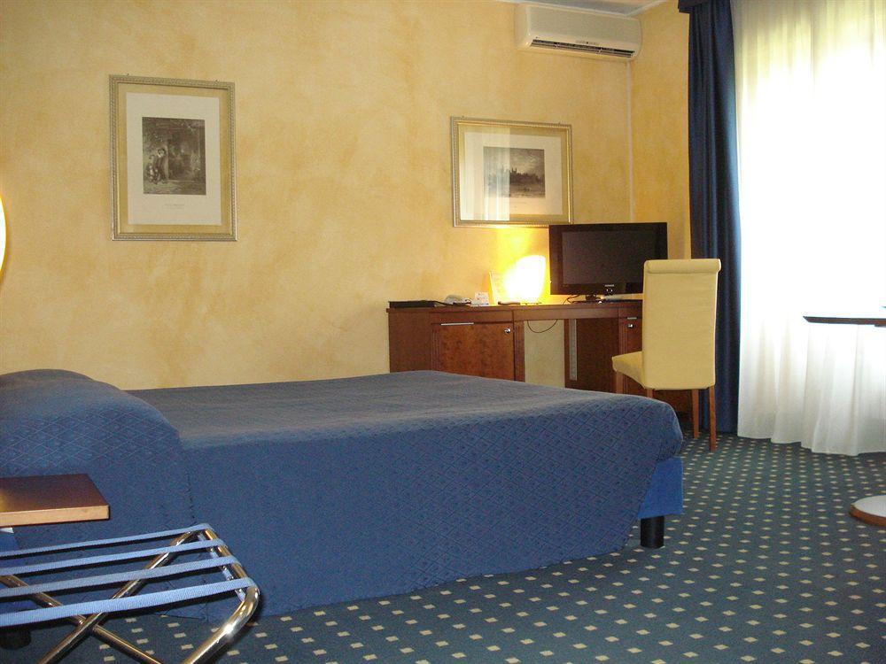 Maria 4* Desenzano del Garda