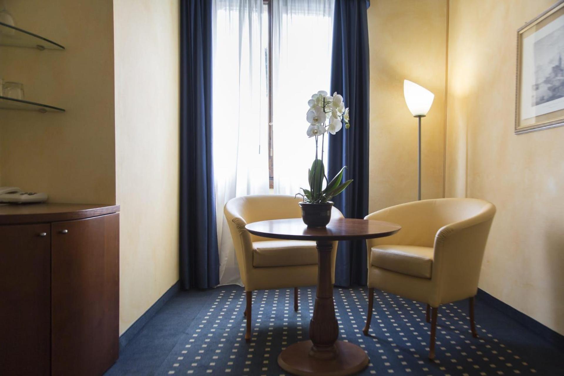 Maria 4* Desenzano del Garda