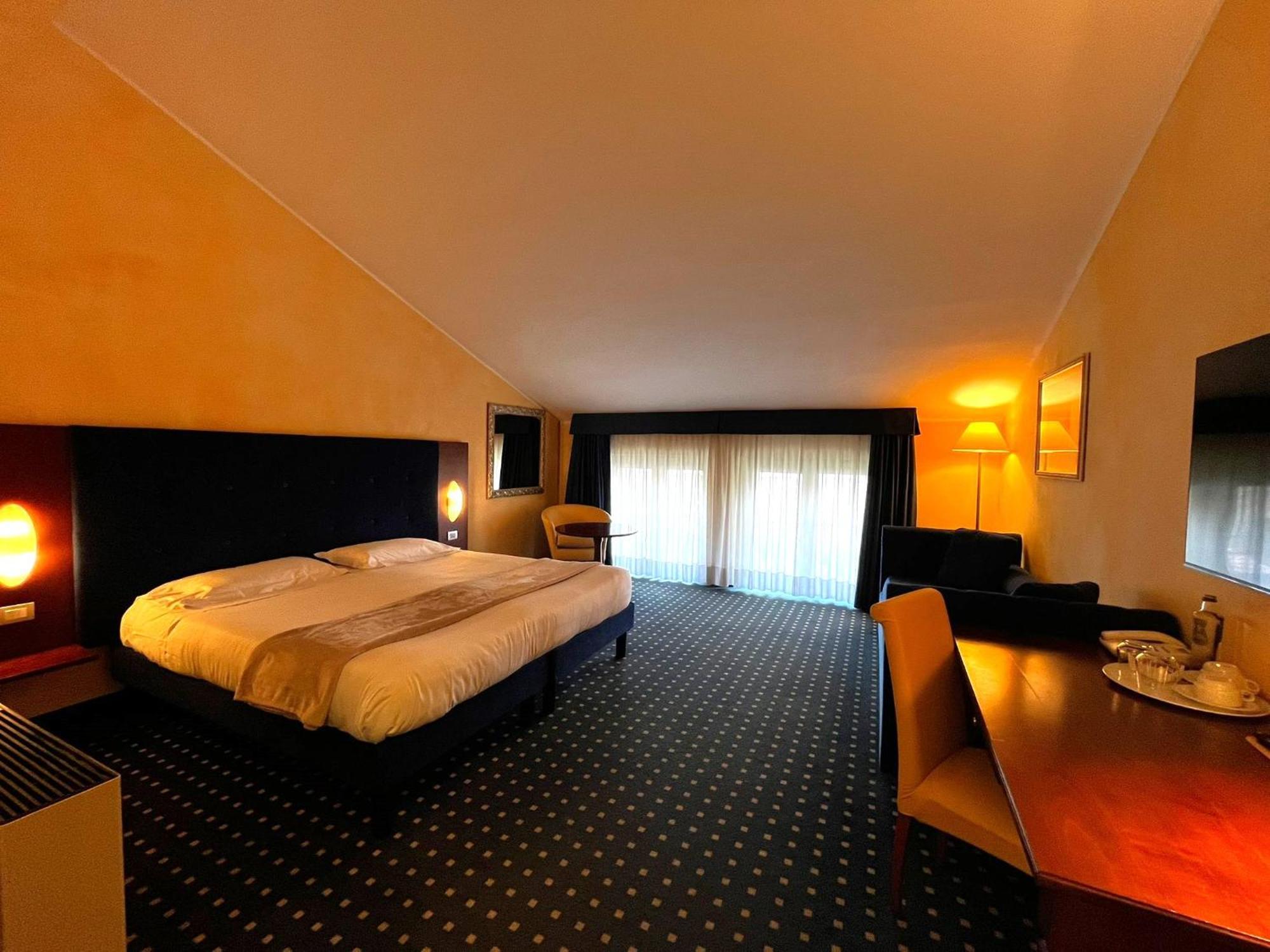 Maria 4* Desenzano del Garda