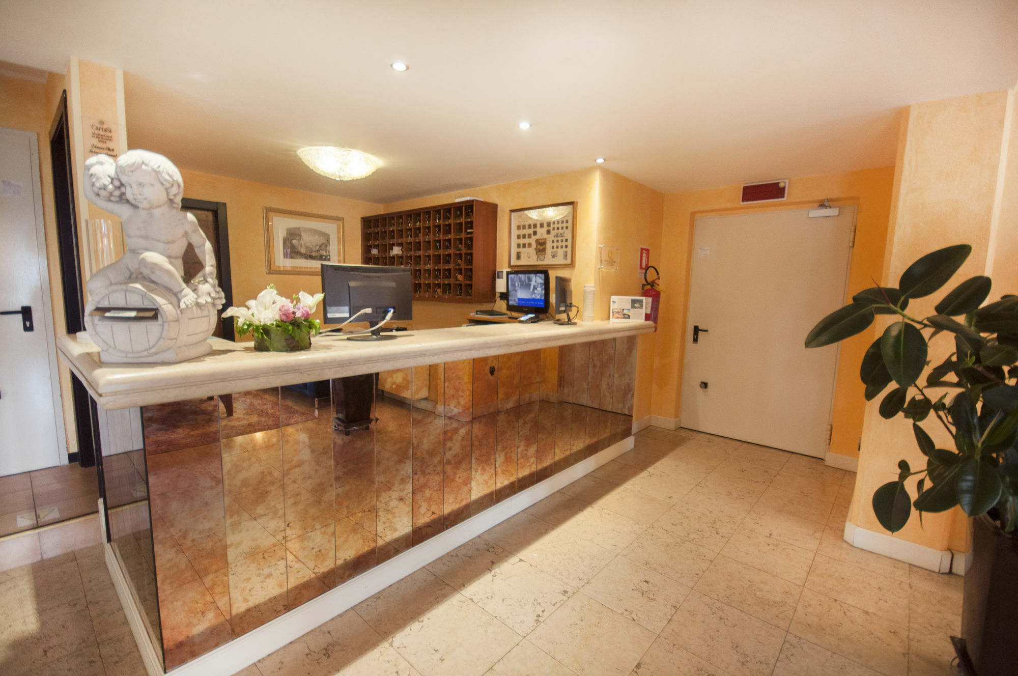 Maria Hotel
